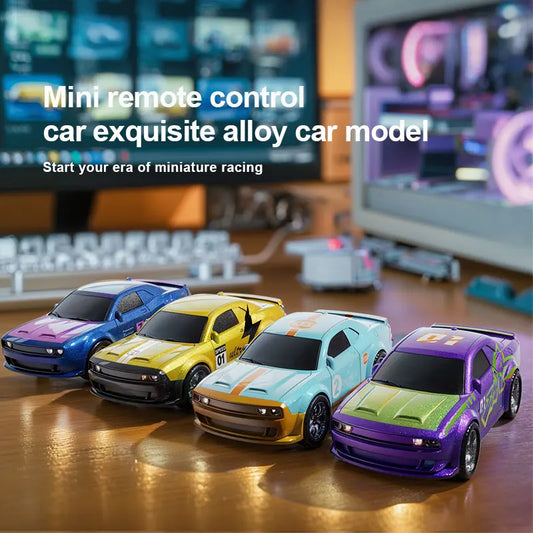 Samochód RC 1:43 z Kontrolą APP i Światłami - Mini Model Wyścigowy 4WD