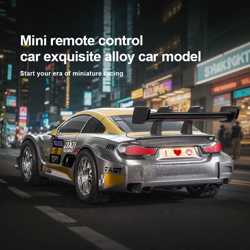Samochód RC 1:43 z Kontrolą APP i Światłami - Mini Model Wyścigowy 4WD